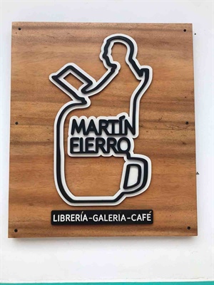 Martin fierro Librería, Galería y café 
